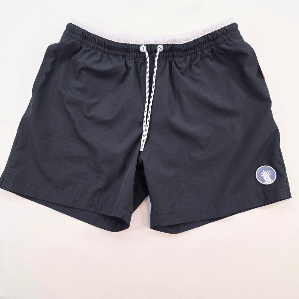 Chubbies Mens Swim Trunks Black 5 Inch Inseam Pink Mesh Lining Size Medium